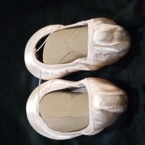 Capezio Pointe Shoes B 1130 9M 5.5 .50